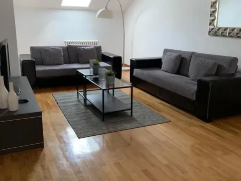 Izdavanje, četvorosoban stan, 135m², Savski Venac, Beograd - image 3
