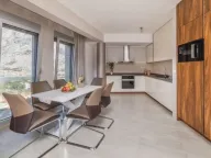 Izdavanje, dvosoban stan, 81m², Kotor, Crna Gora - image 13