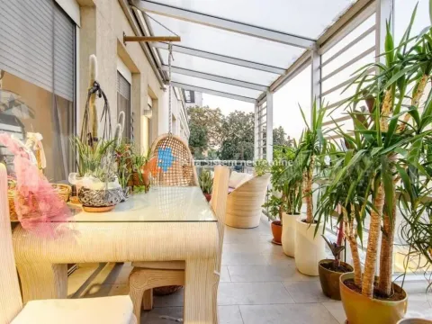 Izdavanje, četvorosoban stan, 130m², Vukov Spomenik, Zvezdara Sve Podlokacije - image 17