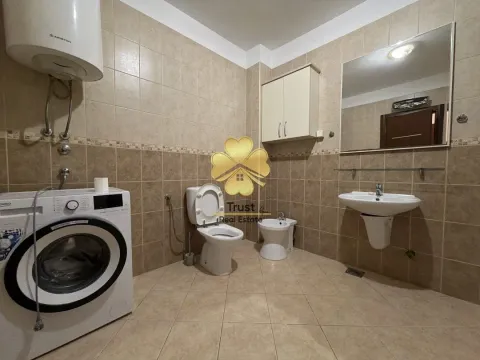 Izdavanje, dvosoban stan, 100m², Preko Morače, Podgorica - image 14