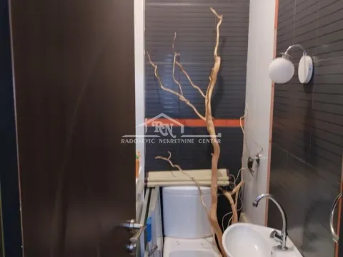 Prodaja, trosoban stan, 79m², Đeram Pijaca, Beograd - image 4