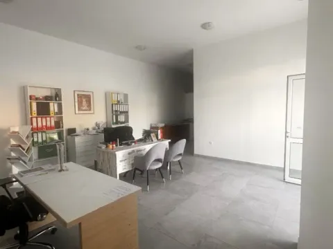 Prodaja, poslovni prostor, 68m², Bar, Crna Gora - image 3