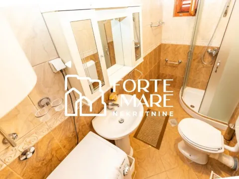 Sale, one bedroom apartment, 40m², Baošići, Herceg Novi - image 6