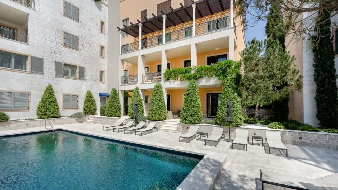 Rent, one bedroom apartment, 63m², Porto Montenegro, Tivat