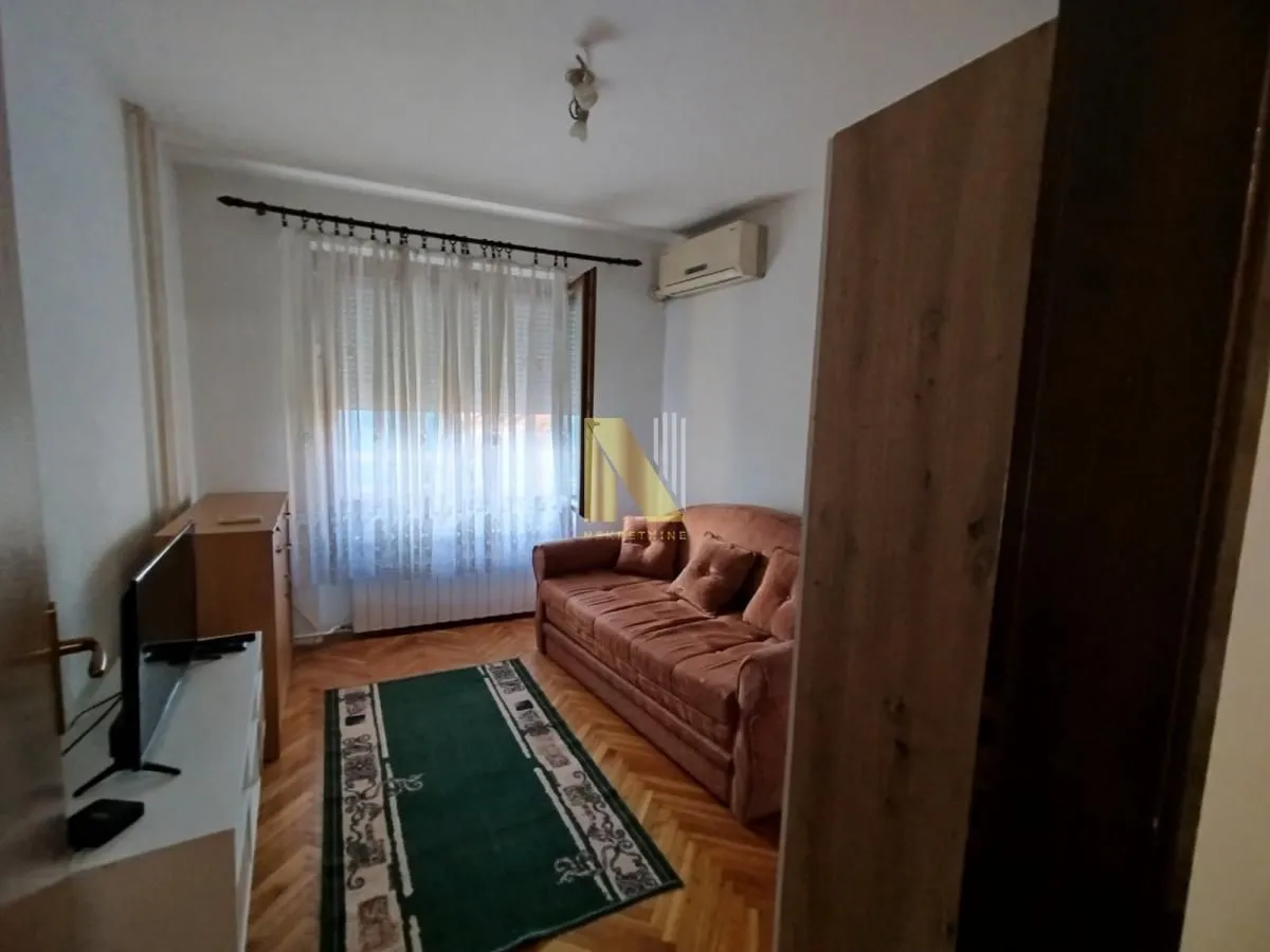Izdavanje, jednosoban stan, 27m², Centar, Novi Sad