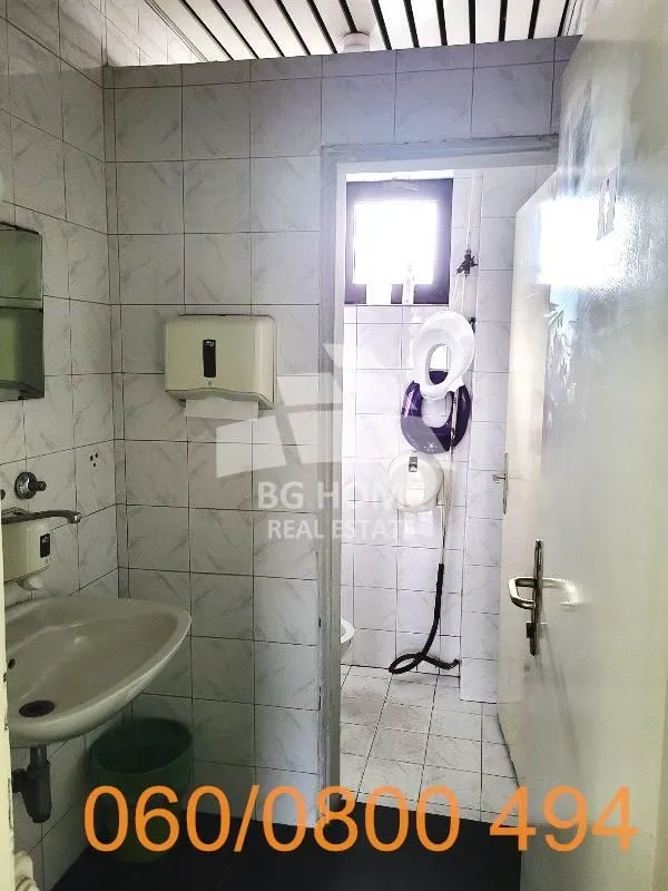 Sale, office space, 273m², Čukarica, Beograd