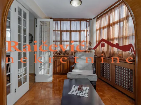 Rent, four bedroom apartment, 104m², Kalenić Pijaca, Vračar Sve Podlokacije - image 6