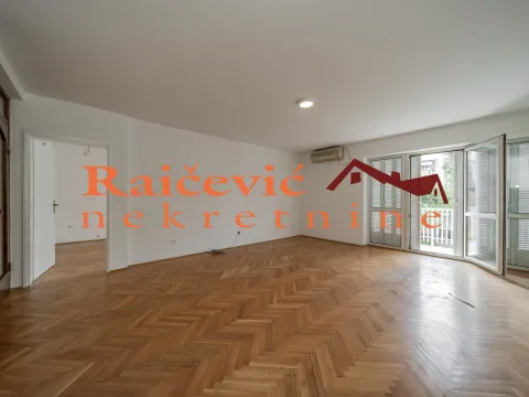 Izdavanje, kuća, 604m², Voždovac, Voždovac Sve Podlokacije - image 10