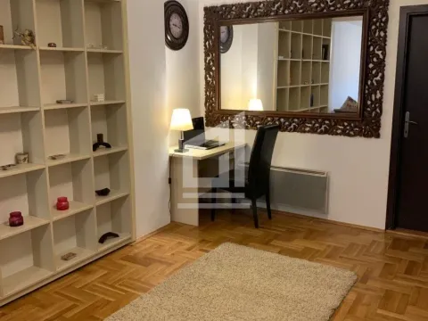 Prodaja, trosoban stan, 86m², Centar, Podgorica - image 36