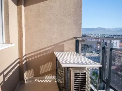 Rent, one bedroom apartment, 45m², Stari Aerodrom, Podgorica - image 9