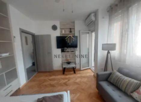 Izdavanje, garsonjera, 30m², Centar, Tivat