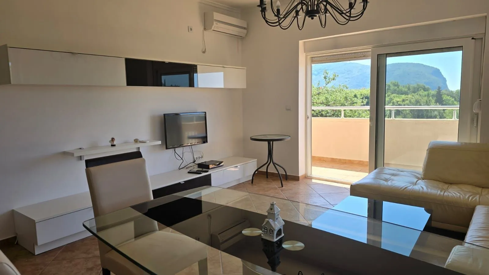 Prodaja, dvosoban stan, 93m², Buljarica, Budva