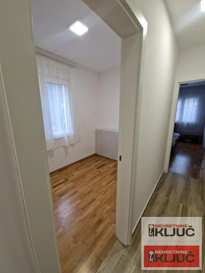 Prodaja, četvorosoban stan, 98m², Petrovaradin, Novi Sad