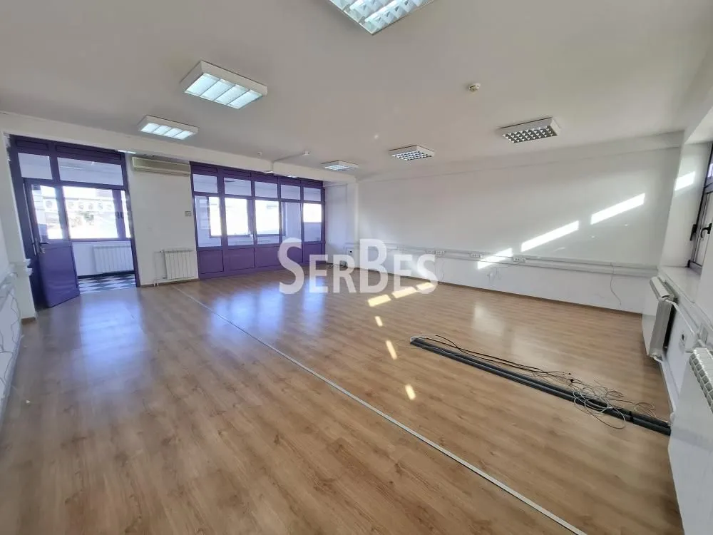 Rent, office space, 500m², Adamovićevo Naselje, Novi Sad Sve Podlokacije