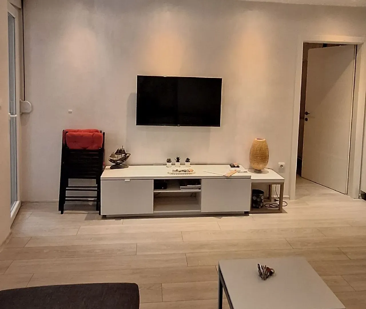 Rent, two bedroom apartment, 41m², Vračar Sve Podlokacije, Beograd