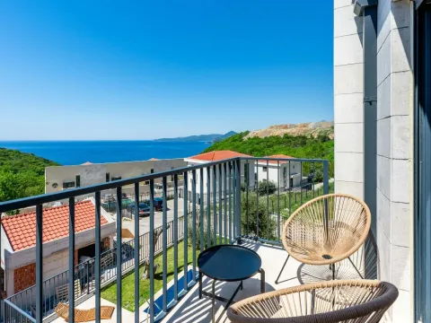 Izdavanje, kuća, 159m², Reževići, Budva - image 6