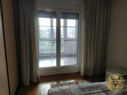 Rent, two bedroom apartment, 78m², Južni Bulevar, Vračar Sve Podlokacije - image 13