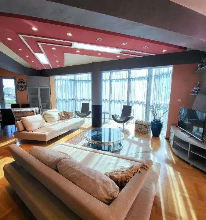 Prodaja, trosoban stan, 112m², Bečići, Budva