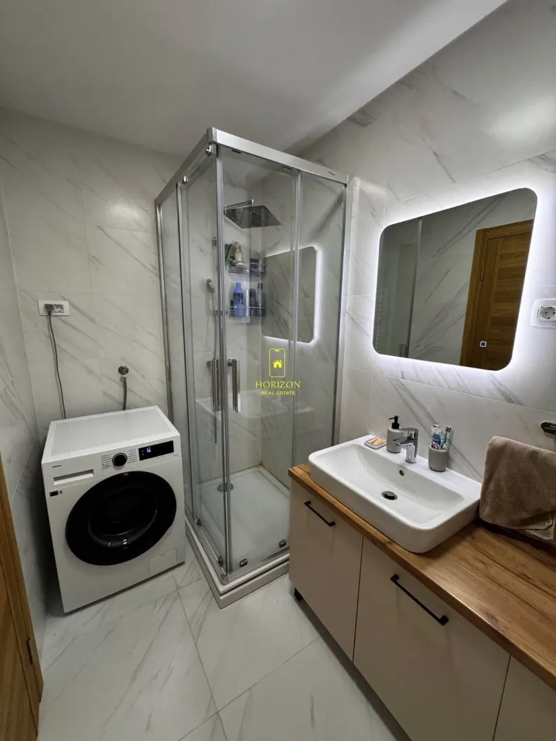 Prodaja, dvosoban stan, 72m², New City, Podgorica