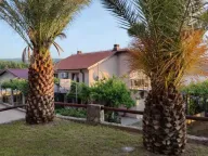 Izdavanje, kuća, 130m², Tivat, Crna Gora - image 3