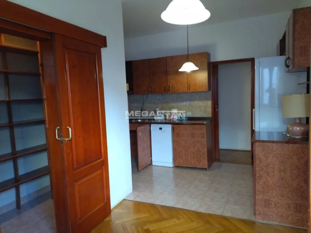 Rent, house, 542m², Bulbulder, Zvezdara Sve Podlokacije