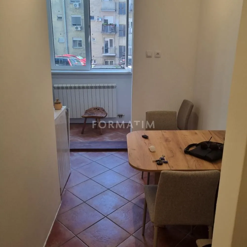Izdavanje, dvosoban stan, 52m², Stari Grad, Beograd
