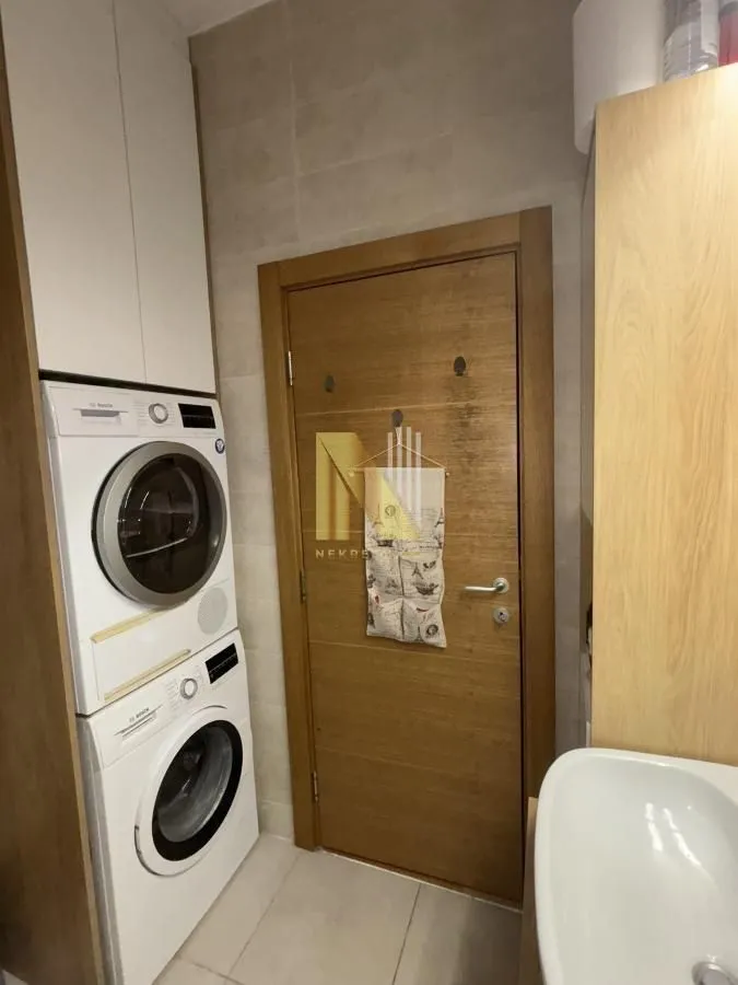 Prodaja, četvorosoban stan, 111m², Nova Detelinara, Novi Sad Sve Podlokacije