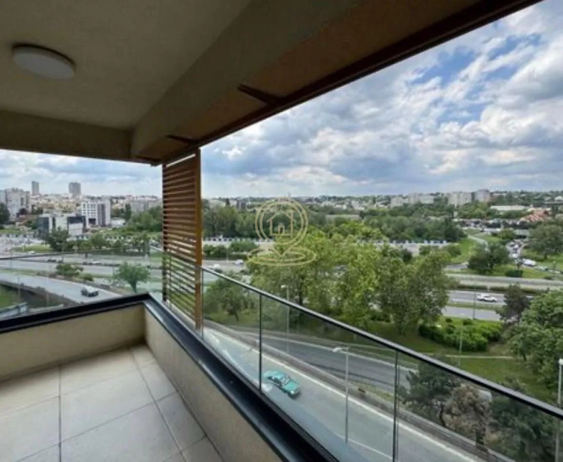 Rent, four bedroom apartment, 99m², Crveni Krst, Beograd