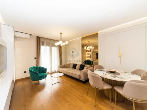 Izdavanje, dvosoban stan, 75m², Ljubović, Podgorica - image 1