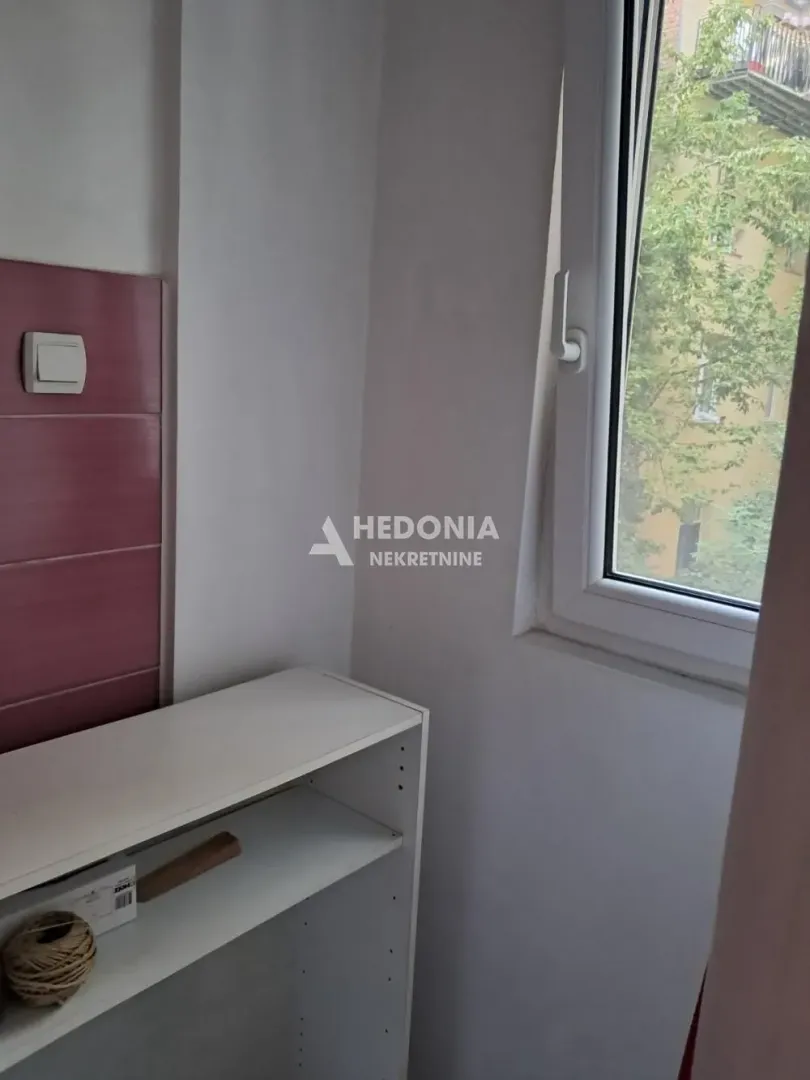 Prodaja, dvosoban stan, 49m², Stari Grad, Beograd
