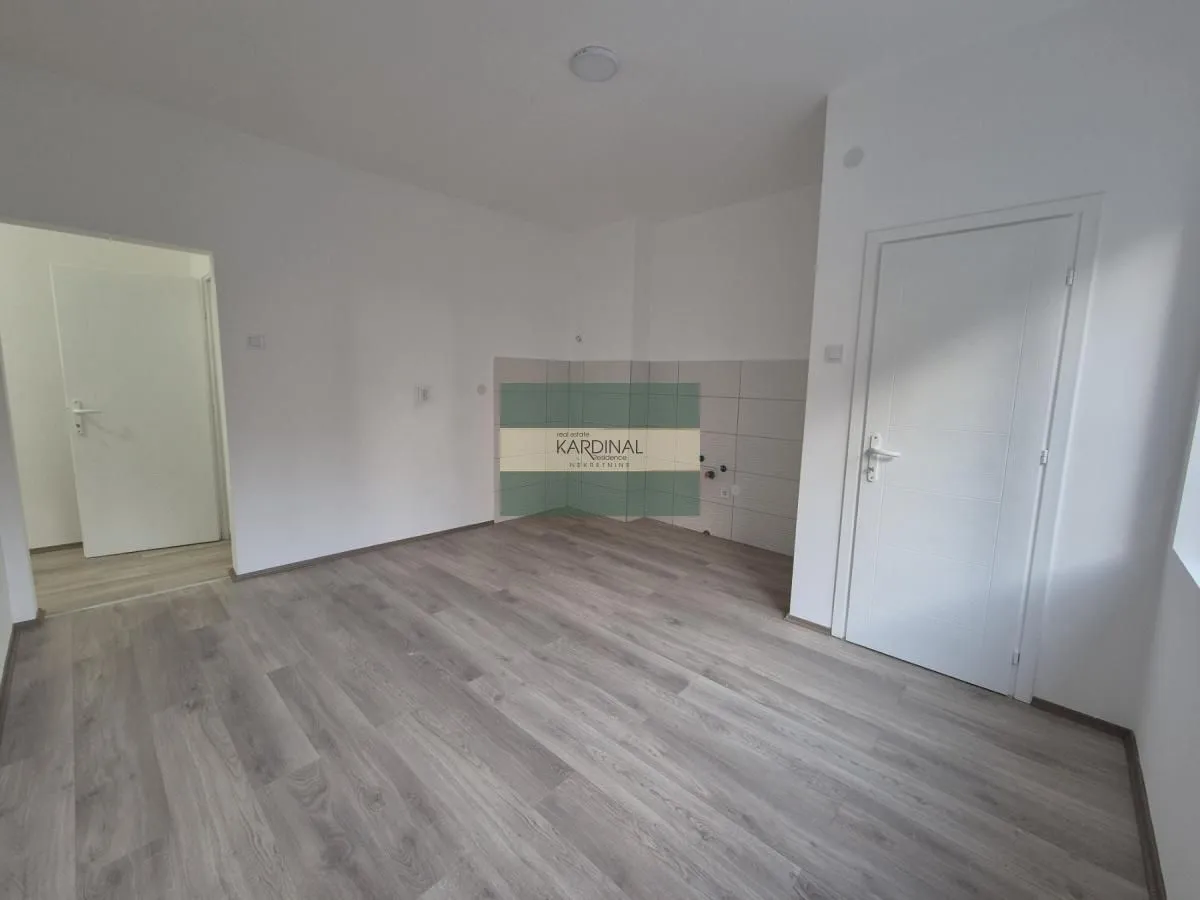 Prodaja, jednosoban stan, 39m², Centar, Jagodina
