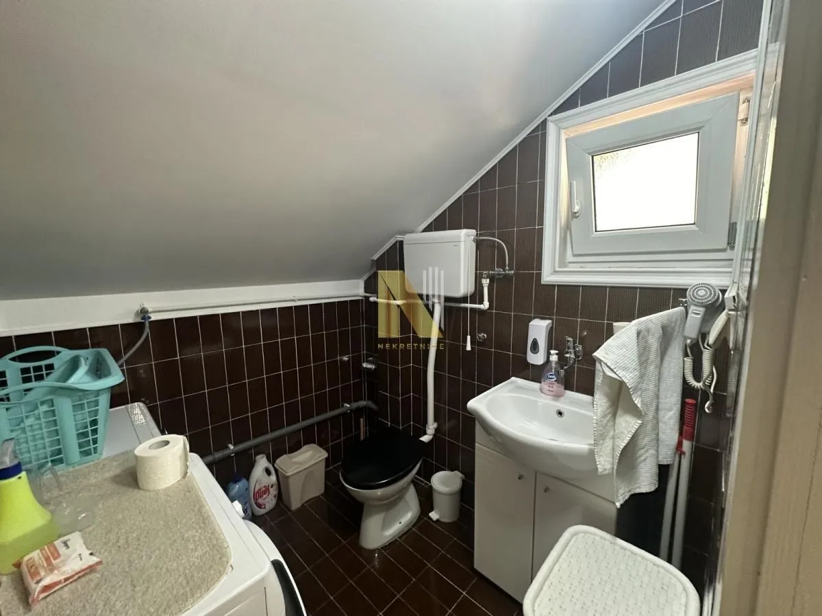 Prodaja, kuća, 150m², Rakovac, Novi Sad Sve Podlokacije