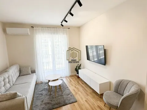 Izdavanje, jednosoban stan, 40m², Pobrežje, Podgorica