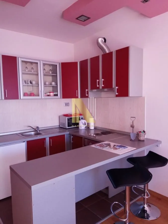 Izdavanje, jednosoban stan, 46m², Centar, Novi Sad