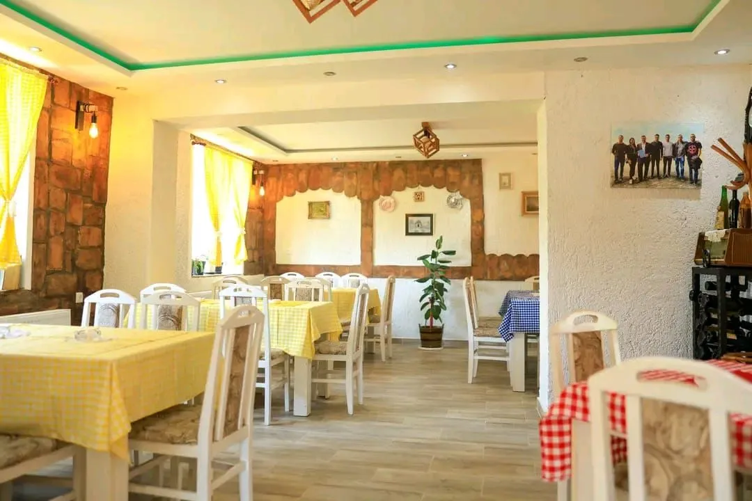 Izdavanje, ugostiteljski objekat, 100m², Beška, Inđija