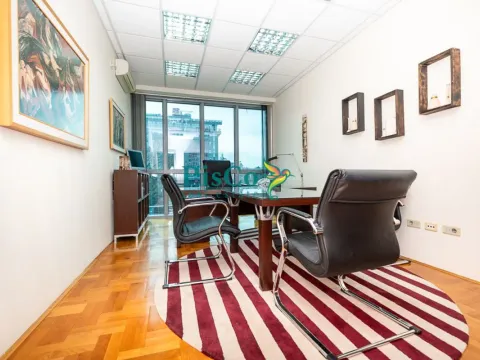 Izdavanje, poslovni prostor, 78m², Preko Morače, Podgorica - image 1