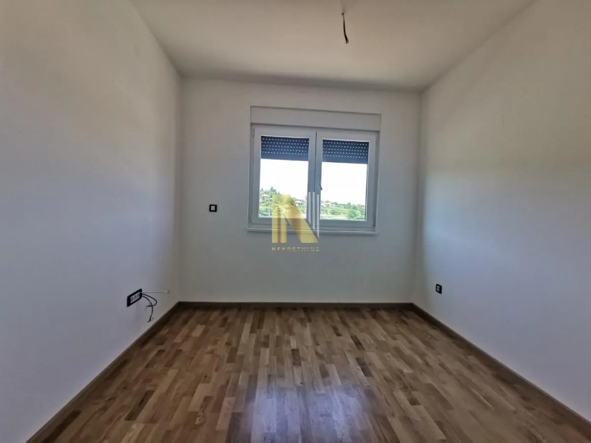 Prodaja, četvorosoban stan, 124m², Sremska Kamenica, Petrovaradin