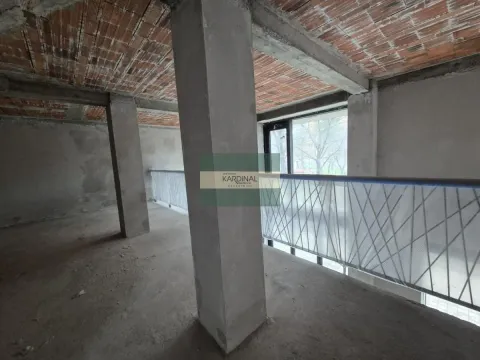 Izdavanje, poslovni prostor, 215m², Centar, Paraćin - image 5