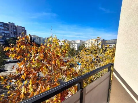 Rent, one bedroom apartment, 47m², Blok 6, Podgorica - image 11