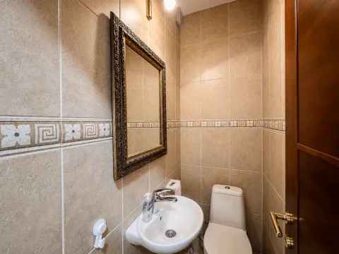 Prodaja, kuća, 200m², Gorica C, Podgorica - image 7