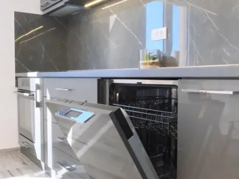 Prodaja, dvosoban stan, 55m², Tivat, Crna Gora - image 17