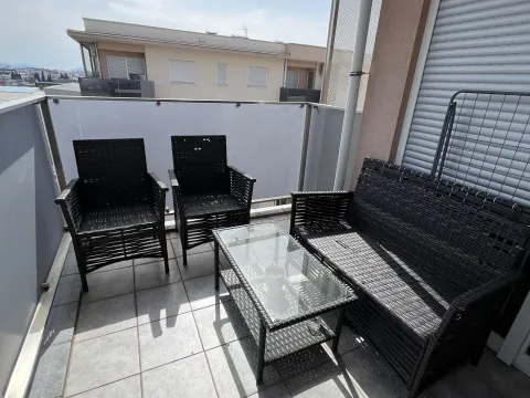 Sale, one bedroom apartment, 53m², City Kvart, Podgorica - image 16