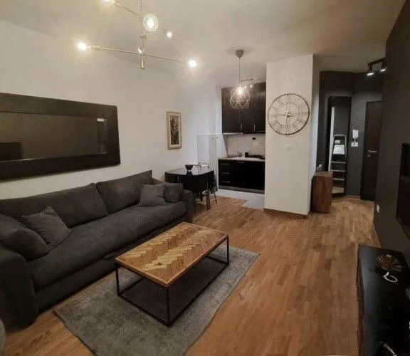 Izdavanje, jednosoban stan, 45m², City Kej, Podgorica