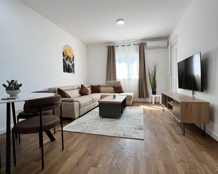 Rent, one bedroom apartment, 46m², Stari Aerodrom, Podgorica