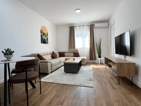 Rent, one bedroom apartment, 46m², Stari Aerodrom, Podgorica - image 1