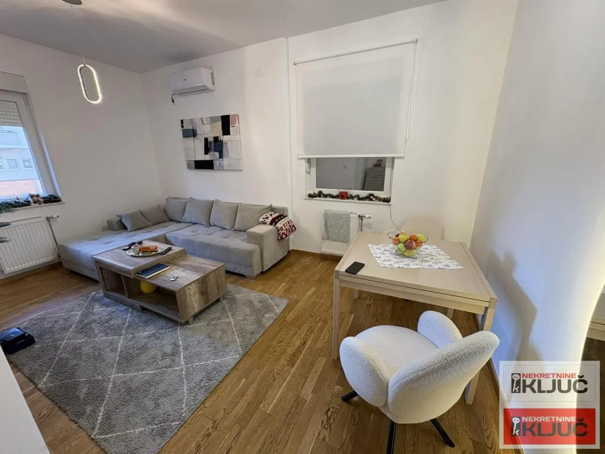 Prodaja, jednosoban stan, 39m², Rotkvarija, Novi Sad Sve Podlokacije