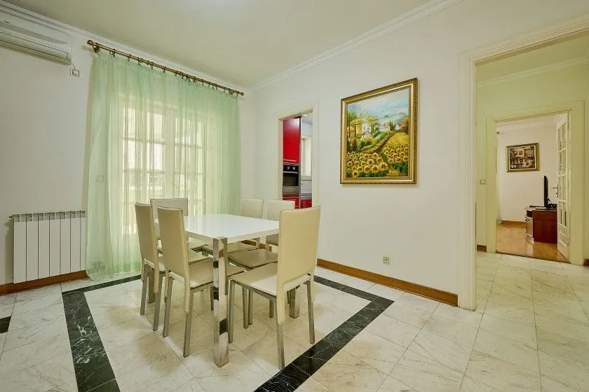 Sale, four bedroom apartment, 131m², Sveti Stefan, Budva
