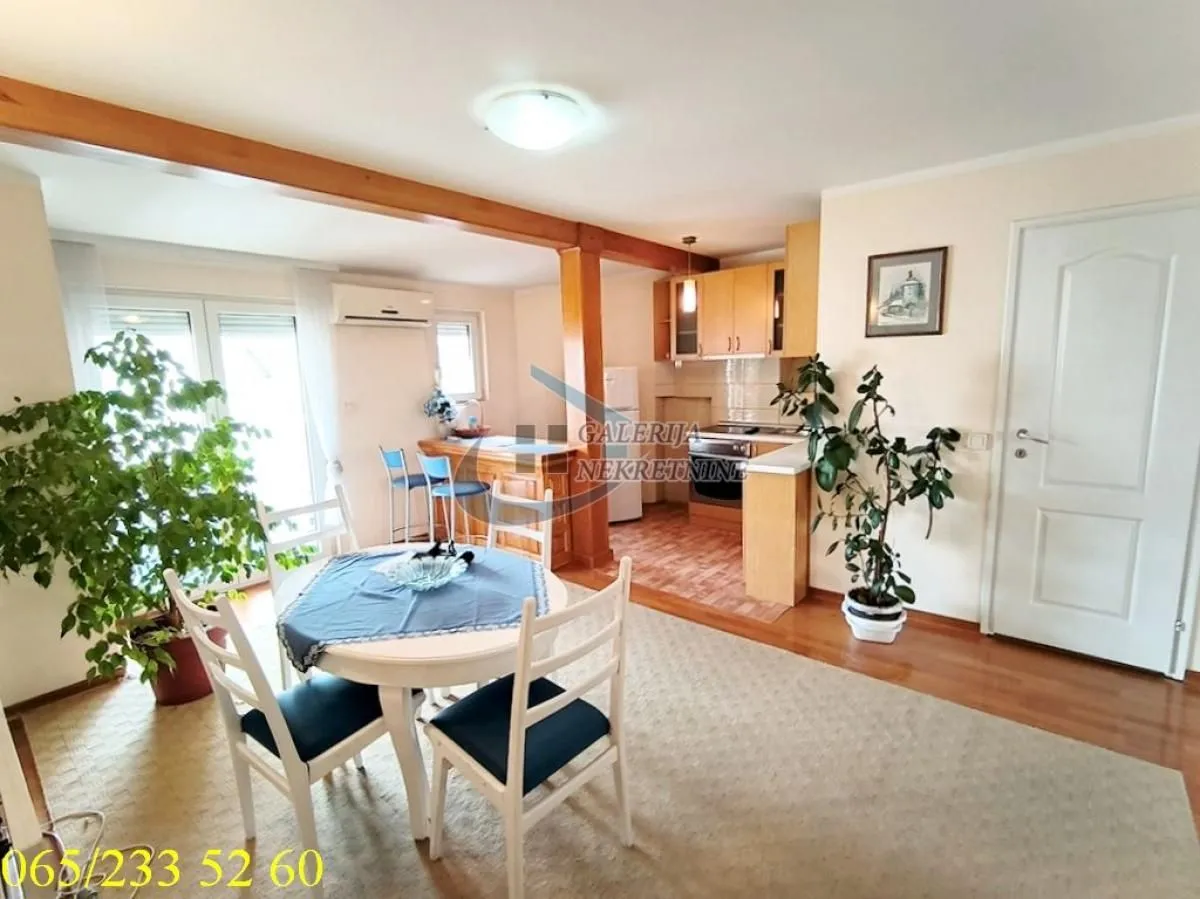 Izdavanje, trosoban stan, 85m², Vračar Hram, Vračar Sve Podlokacije