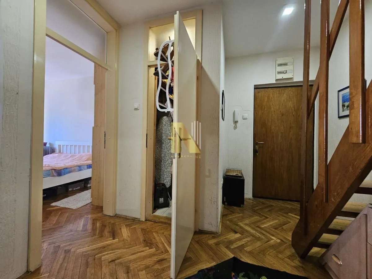Prodaja, trosoban stan, 57m², Bulevar Oslobodjenja, Novi Sad Sve Podlokacije