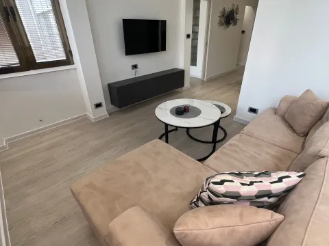 Prodaja, dvosoban stan, 46m², Centar, Bar - image 3